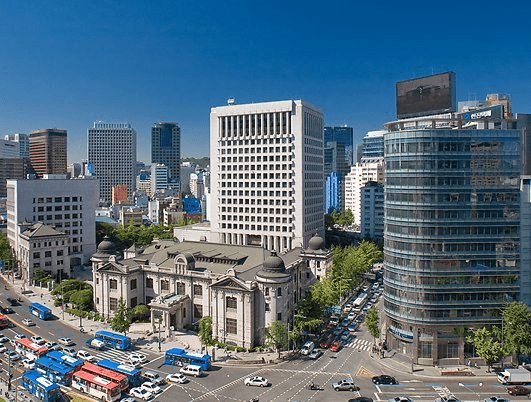 Imagen del edificio de la sede del Banco de Corea bajo licencia abierta