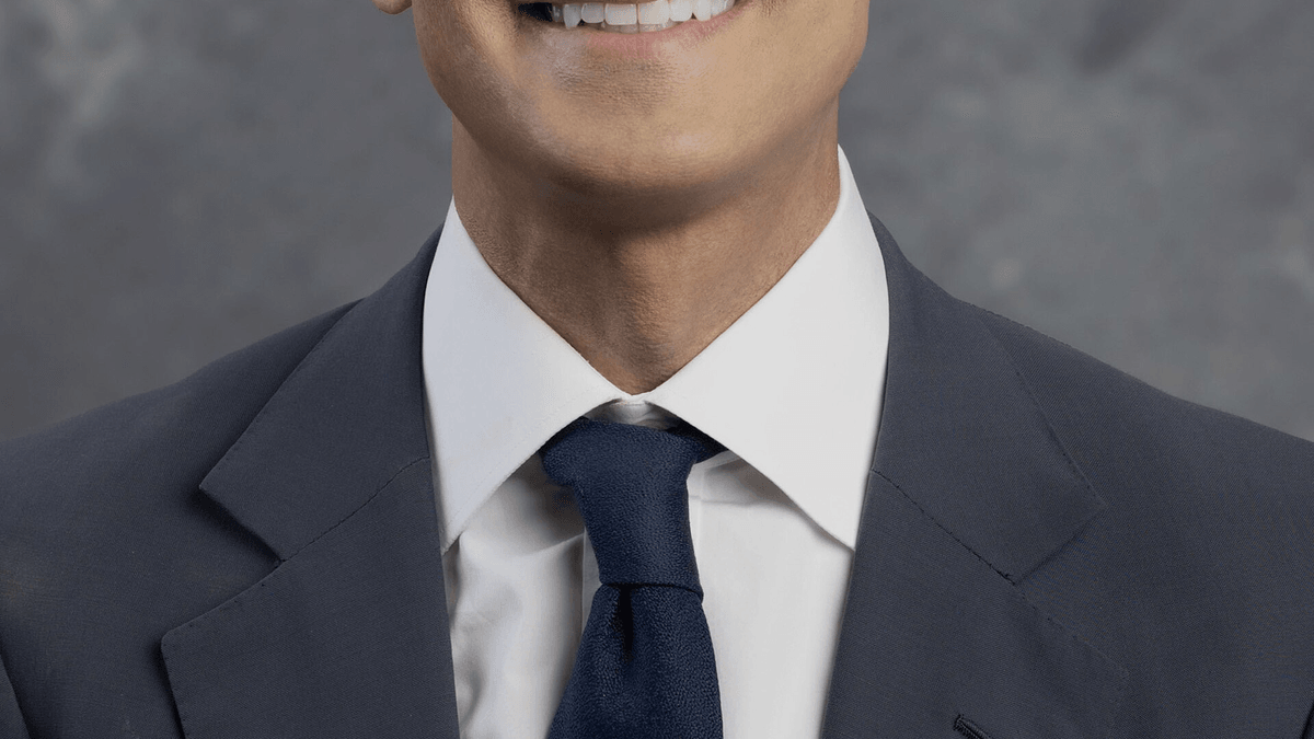 Official portrait of Federal Reserve Chair Kevin M. Warsh, released under a public license